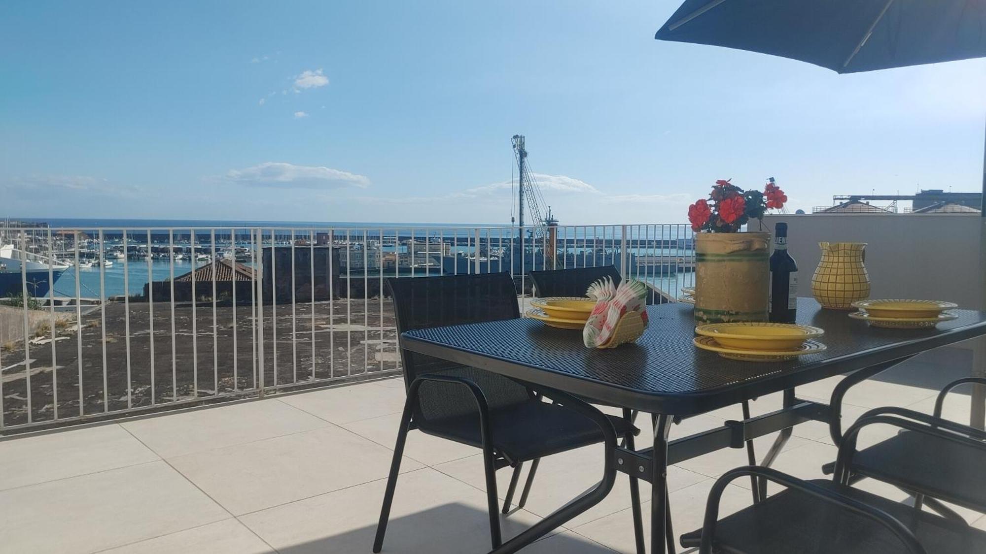 Attico Sul Porto Di Catania E Vista Vulcano ภายนอก รูปภาพ